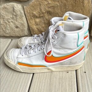 Nike Blazer Mid '77 Infinite 'White Kumquat' DA7233-100
Mens White High-Top